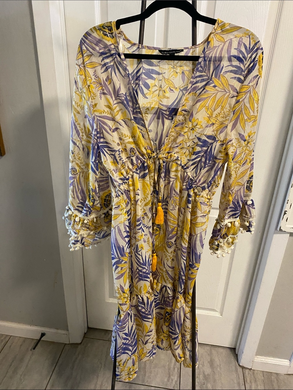 Club Z Collection coverup size L blue yellow floral print
